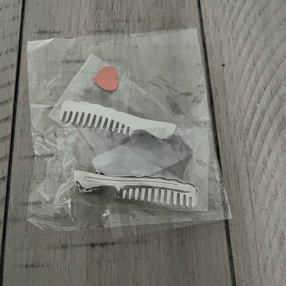 Comb hair clips